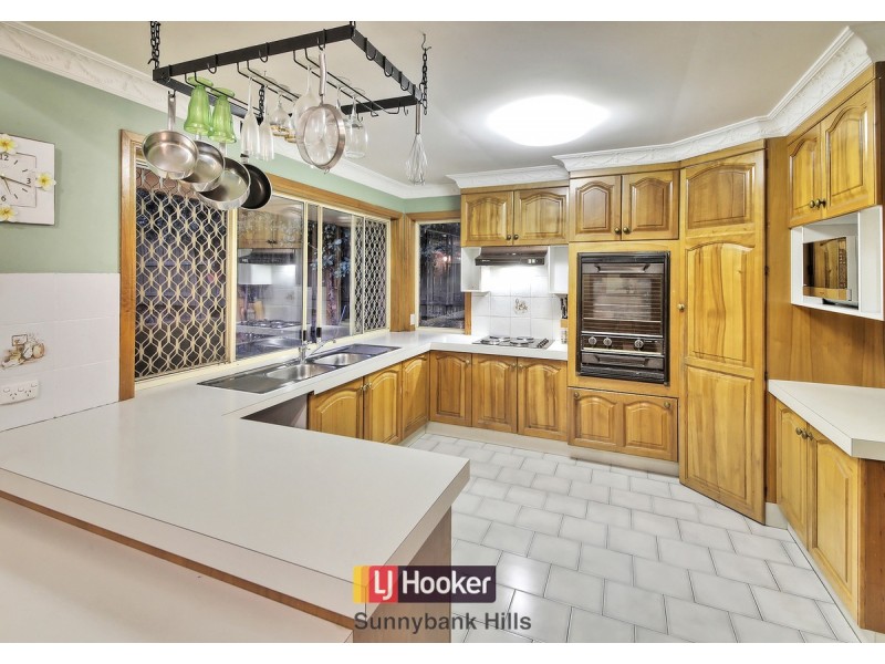 4 Coolidge Court, Stretton QLD 4116