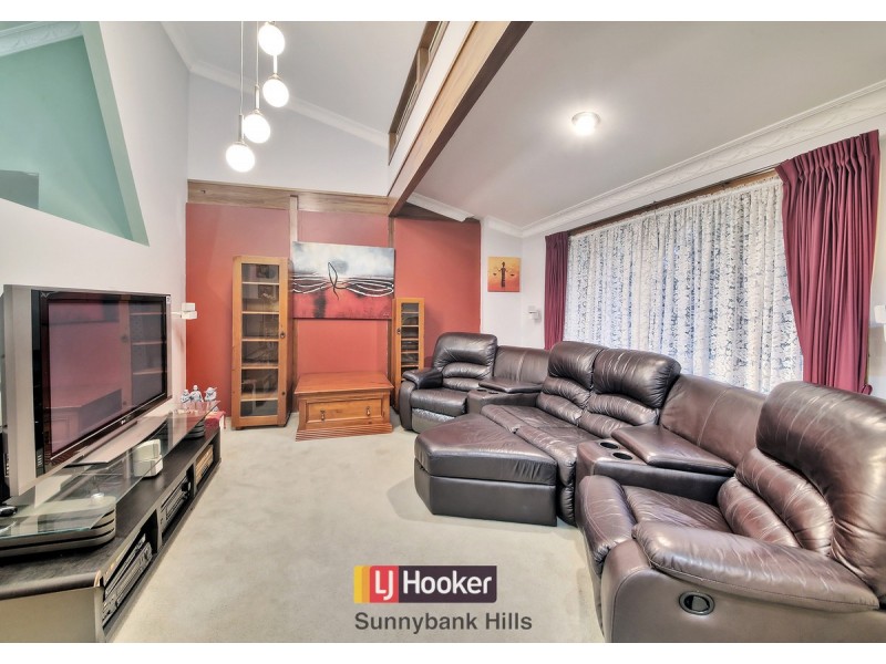 4 Coolidge Court, Stretton QLD 4116