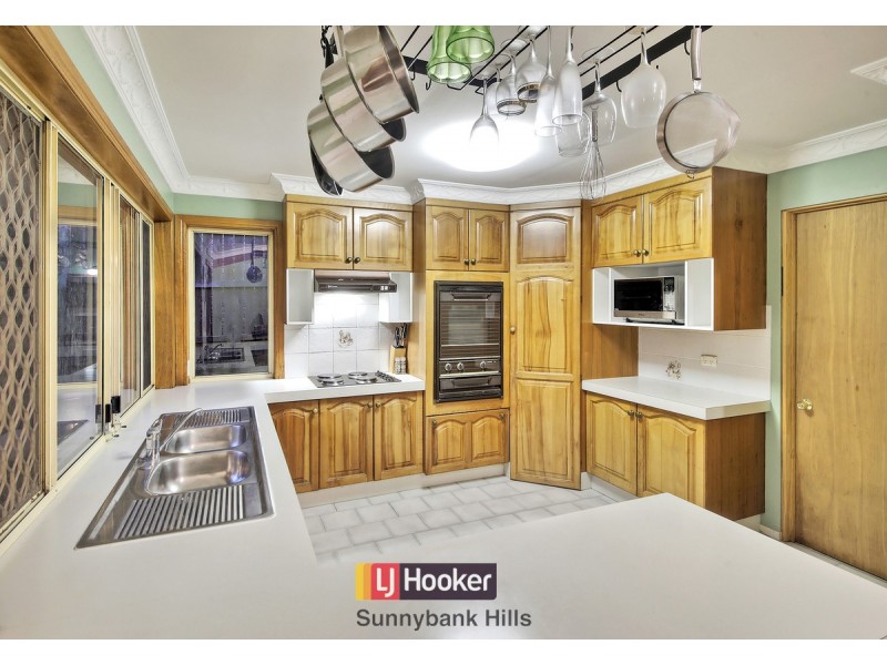 4 Coolidge Court, Stretton QLD 4116