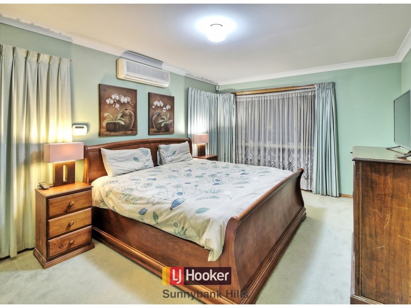 4 Coolidge Court, Stretton QLD 4116