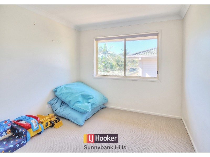 46 Windsor Place, Carindale QLD 4152