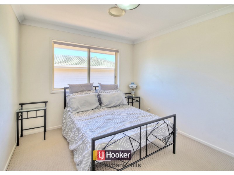 46 Windsor Place, Carindale QLD 4152