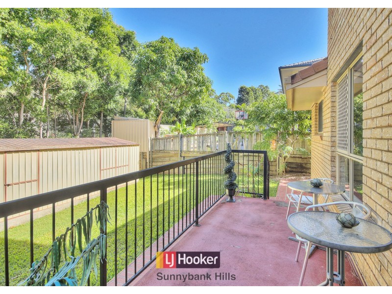 46 Windsor Place, Carindale QLD 4152