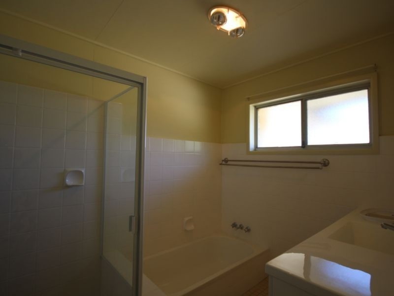 16 Sunderland Street, Macgregor QLD 4109