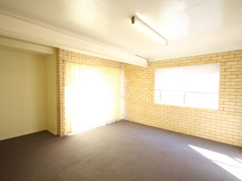 16 Sunderland Street, Macgregor QLD 4109