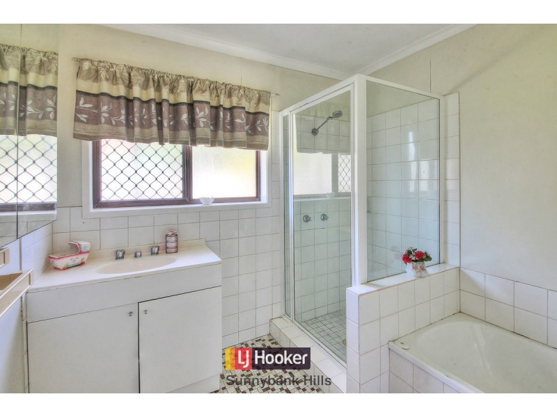 27 Headland Street, Sunnybank QLD 4109