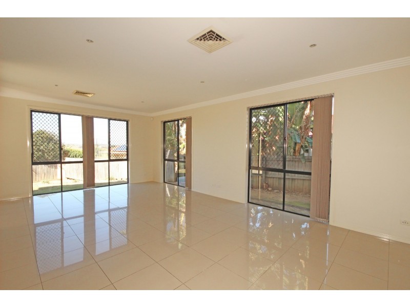 99 Franquin Crescent, Eight Mile Plains QLD 4113