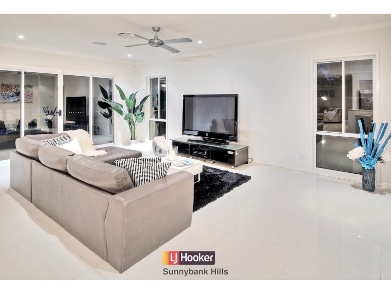 13 Ngairi Close, Eight Mile Plains QLD 4113