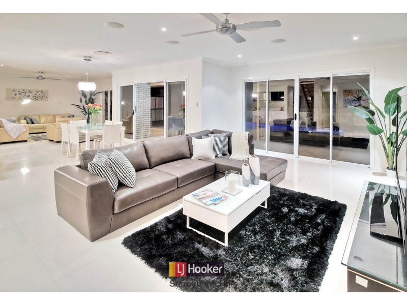 13 Ngairi Close, Eight Mile Plains QLD 4113