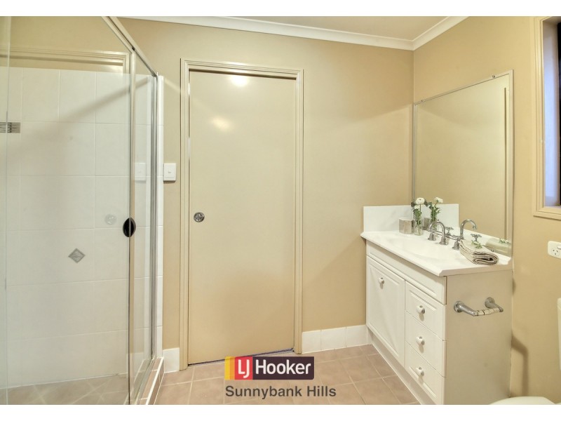 24 Avonlea Place, Eight Mile Plains QLD 4113