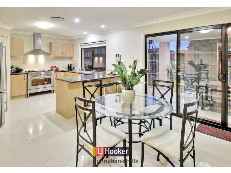 2 Azzure Street, Eight Mile Plains QLD 4113