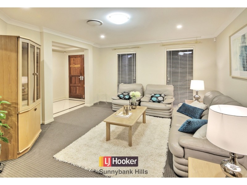 2 Azzure Street, Eight Mile Plains QLD 4113