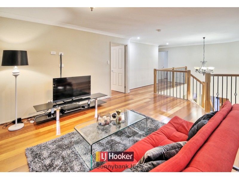 2 Azzure Street, Eight Mile Plains QLD 4113