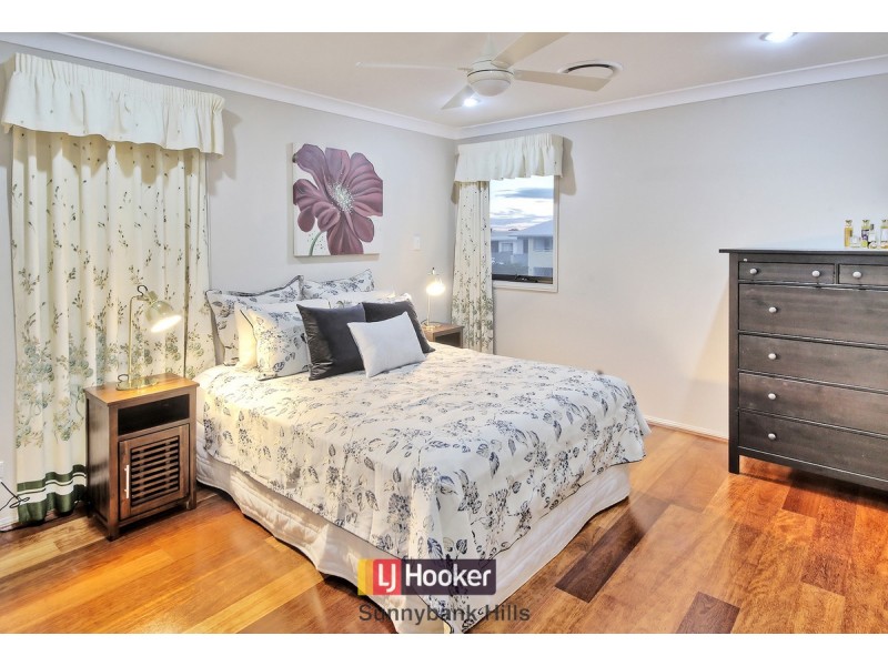 2 Azzure Street, Eight Mile Plains QLD 4113