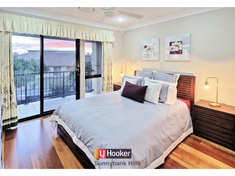 2 Azzure Street, Eight Mile Plains QLD 4113