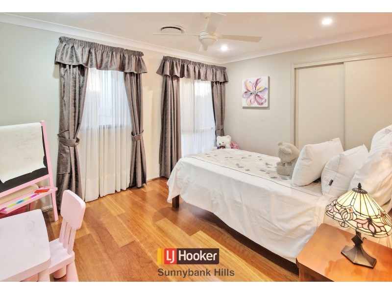 2 Azzure Street, Eight Mile Plains QLD 4113