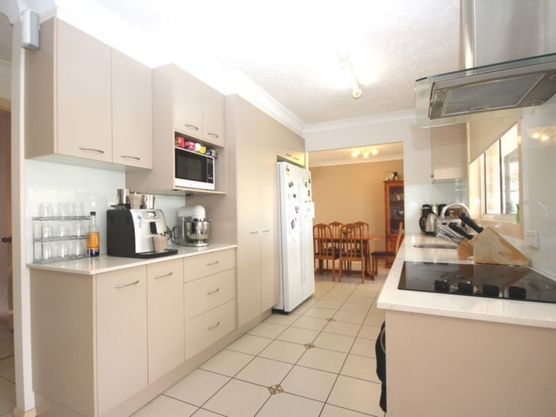 7 Orania Crescent, Calamvale QLD 4116