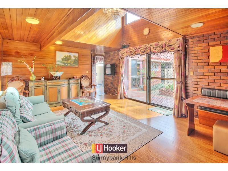 28 Faringdon Street, Robertson QLD 4109