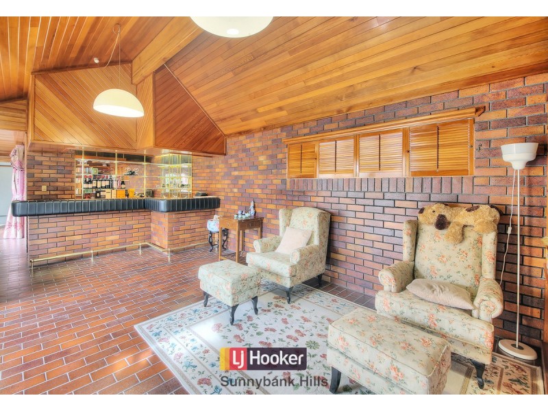 28 Faringdon Street, Robertson QLD 4109