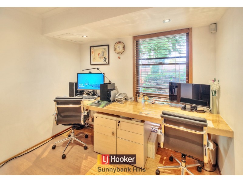 28 Faringdon Street, Robertson QLD 4109