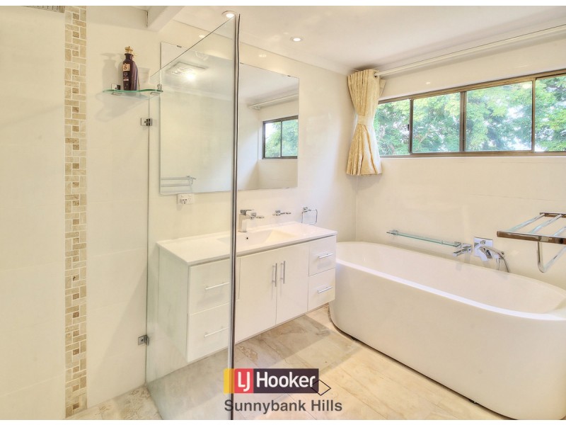 28 Faringdon Street, Robertson QLD 4109