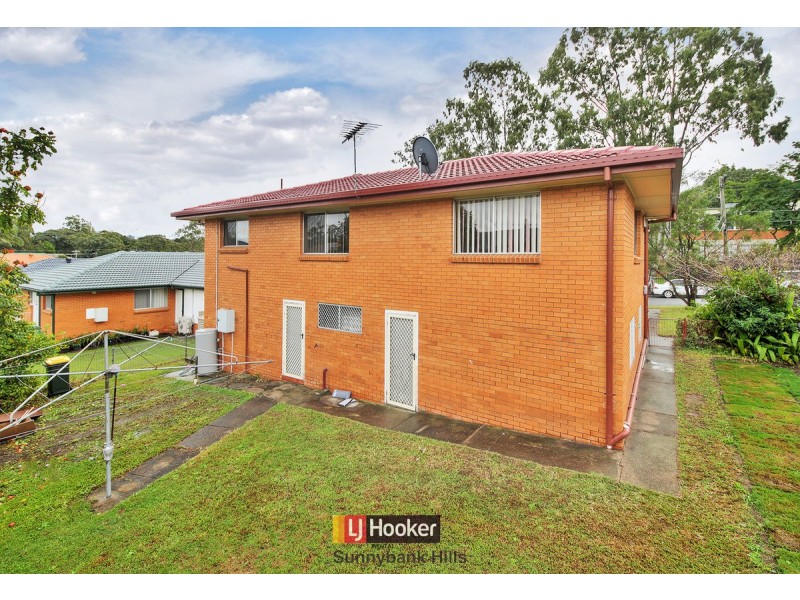 20 Blackwattle Street, Macgregor QLD 4109