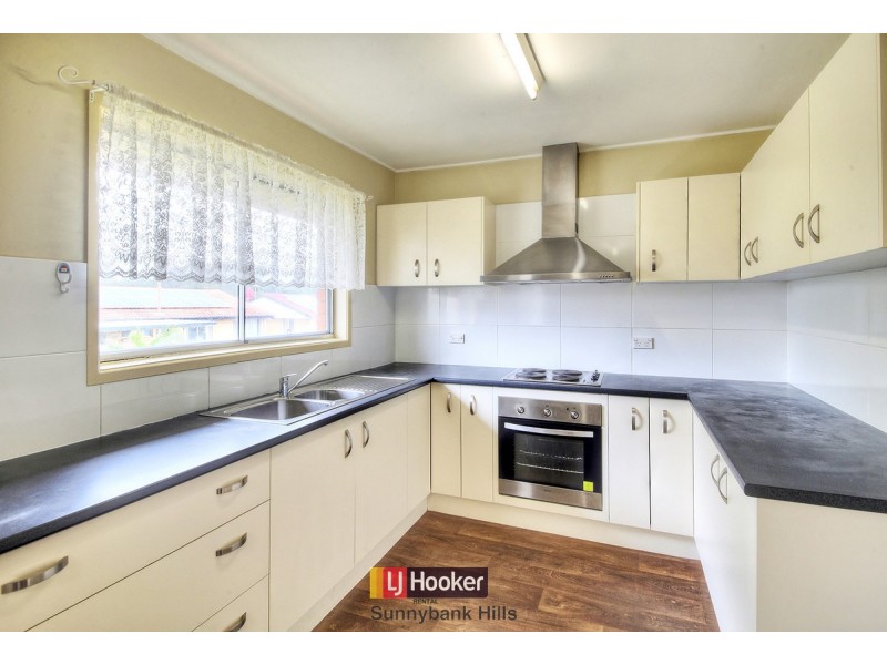 20 Blackwattle Street, Macgregor QLD 4109