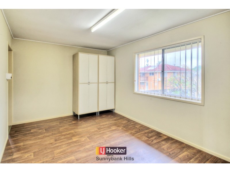 20 Blackwattle Street, Macgregor QLD 4109