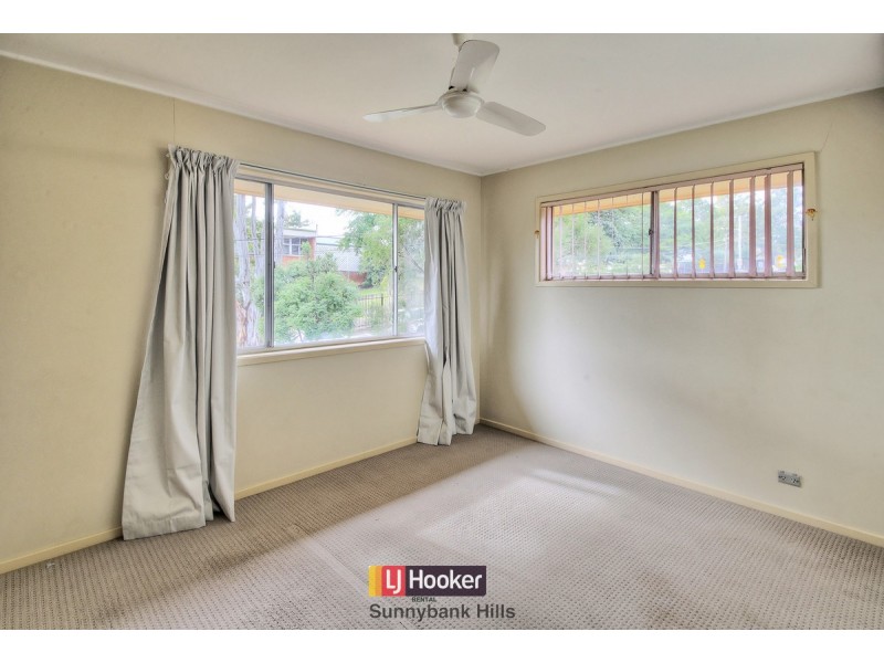 20 Blackwattle Street, Macgregor QLD 4109