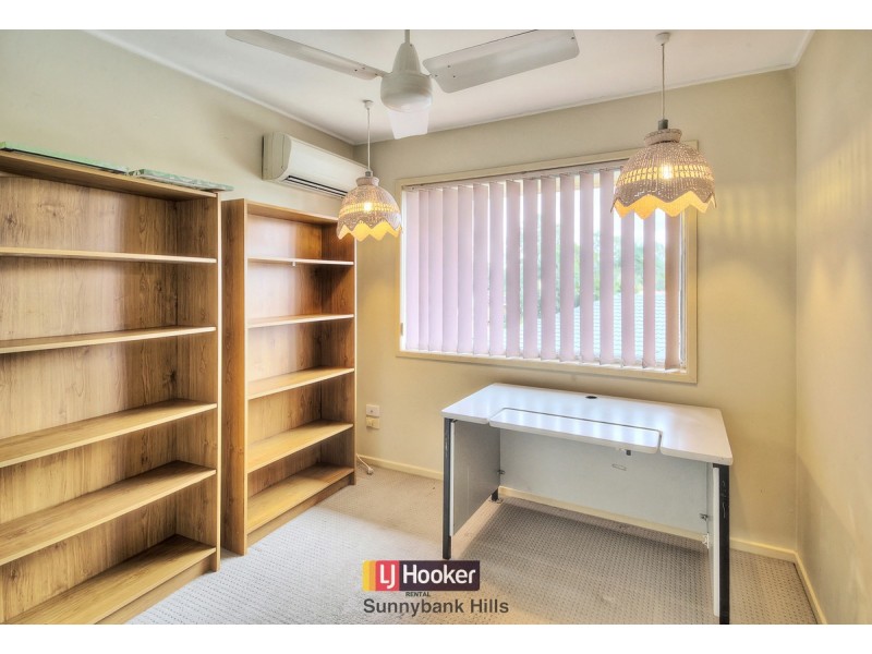 20 Blackwattle Street, Macgregor QLD 4109