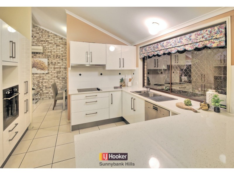 62 Chesterfield Crescent, Kuraby QLD 4112