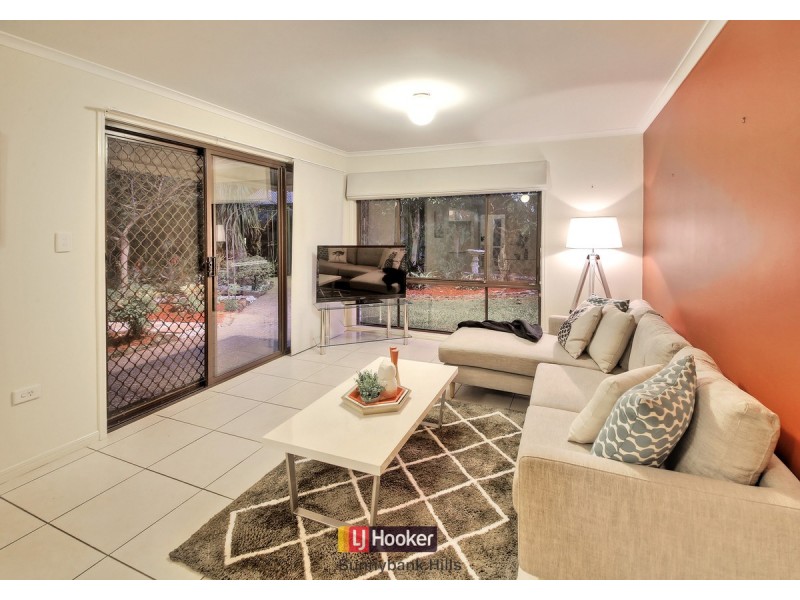 62 Chesterfield Crescent, Kuraby QLD 4112
