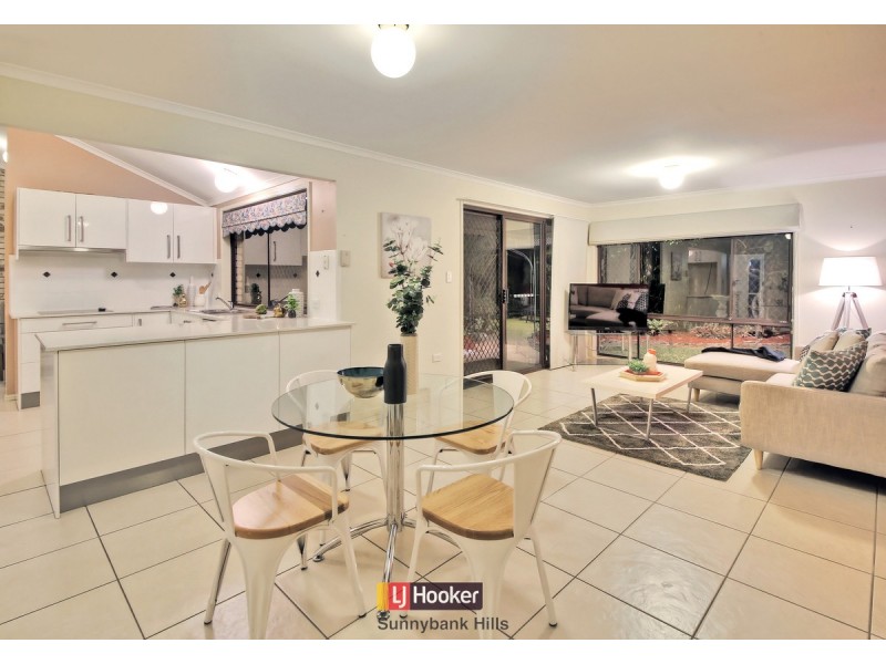62 Chesterfield Crescent, Kuraby QLD 4112