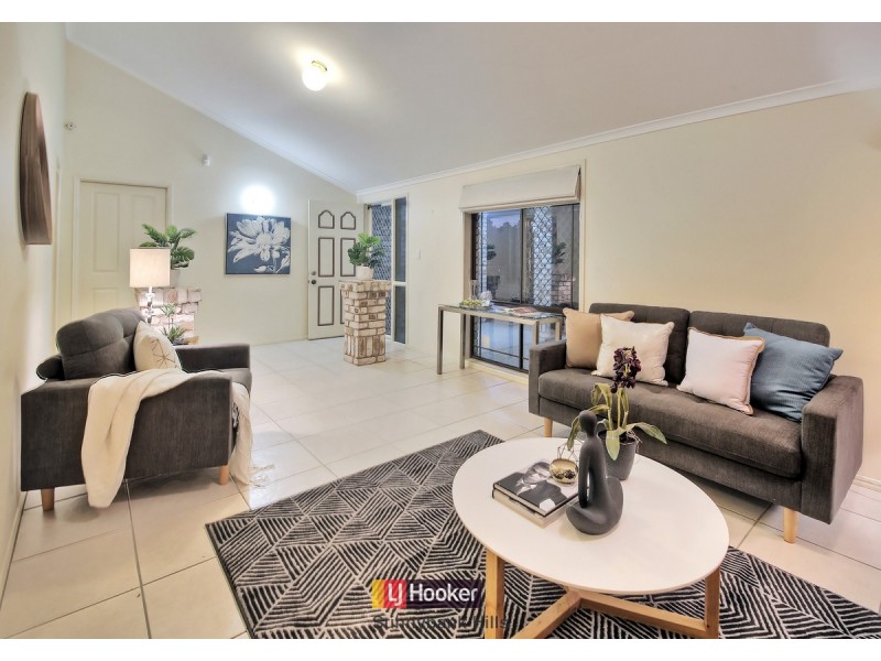 62 Chesterfield Crescent, Kuraby QLD 4112