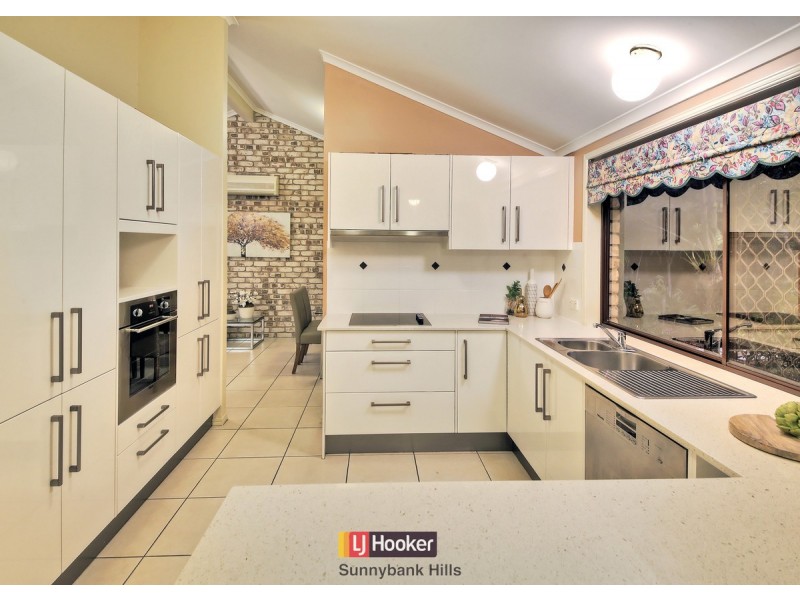 62 Chesterfield Crescent, Kuraby QLD 4112