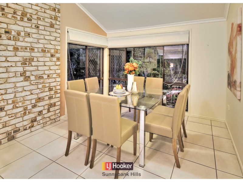 62 Chesterfield Crescent, Kuraby QLD 4112