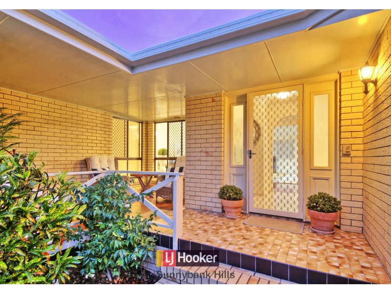 7 Taft Court, Stretton QLD 4116