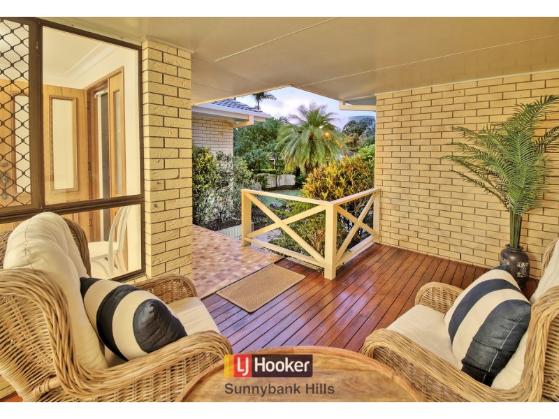 7 Taft Court, Stretton QLD 4116