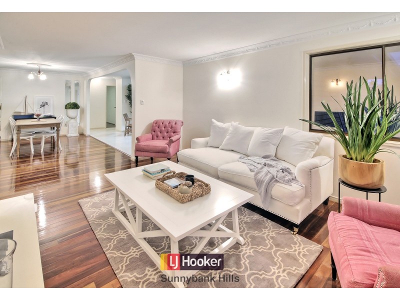 7 Taft Court, Stretton QLD 4116