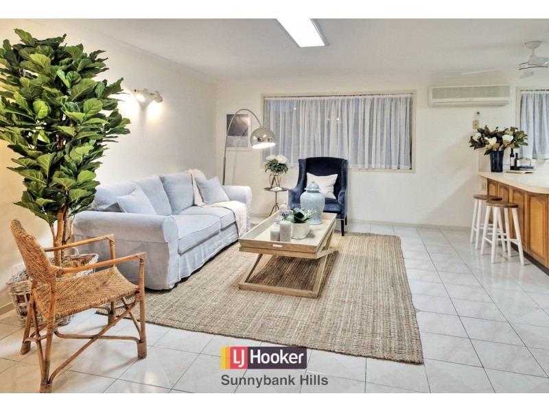 7 Taft Court, Stretton QLD 4116
