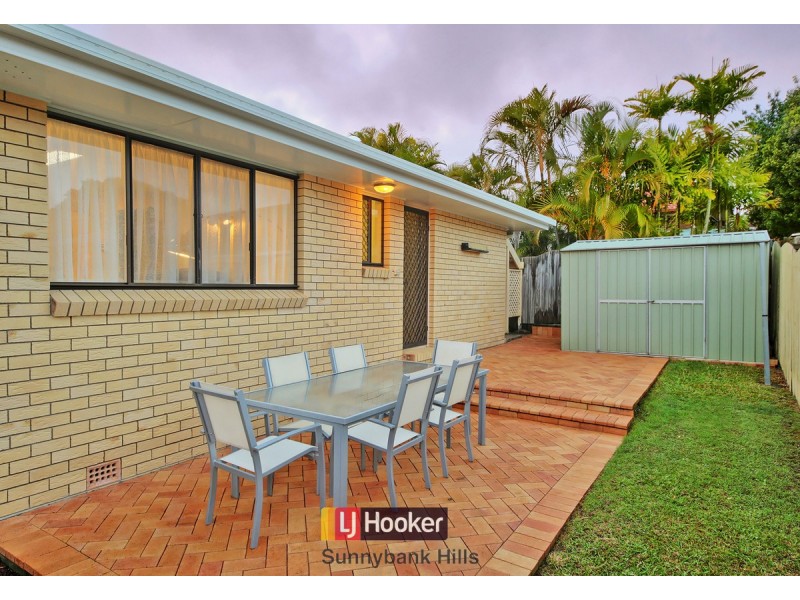 7 Taft Court, Stretton QLD 4116