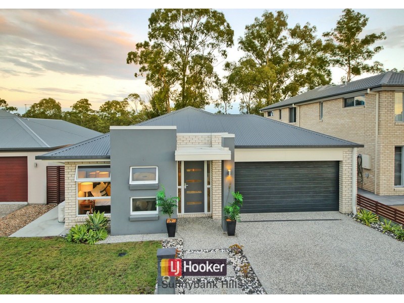 96 Oak Place, Mackenzie QLD 4156