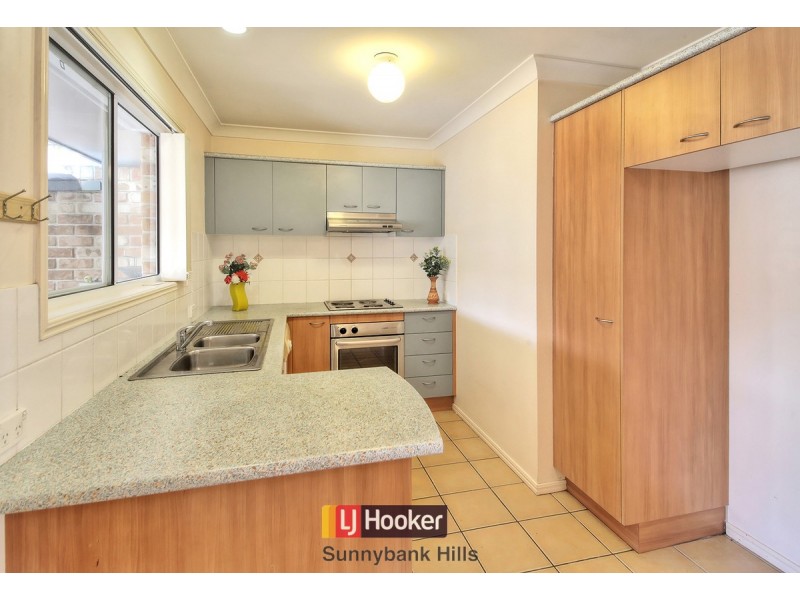 13/8 Honeysuckle Way, Calamvale QLD 4116