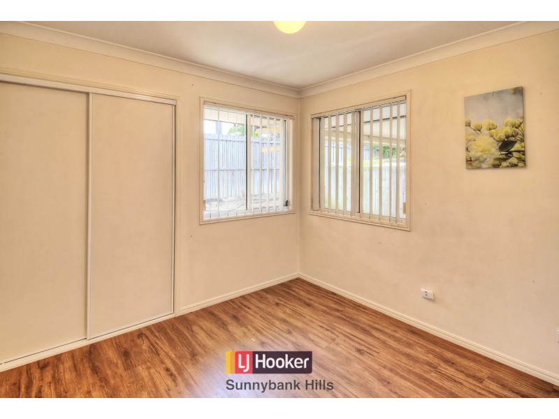 13/8 Honeysuckle Way, Calamvale QLD 4116