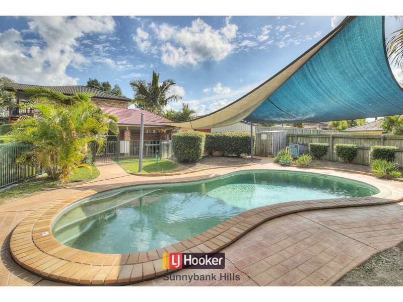 13/8 Honeysuckle Way, Calamvale QLD 4116