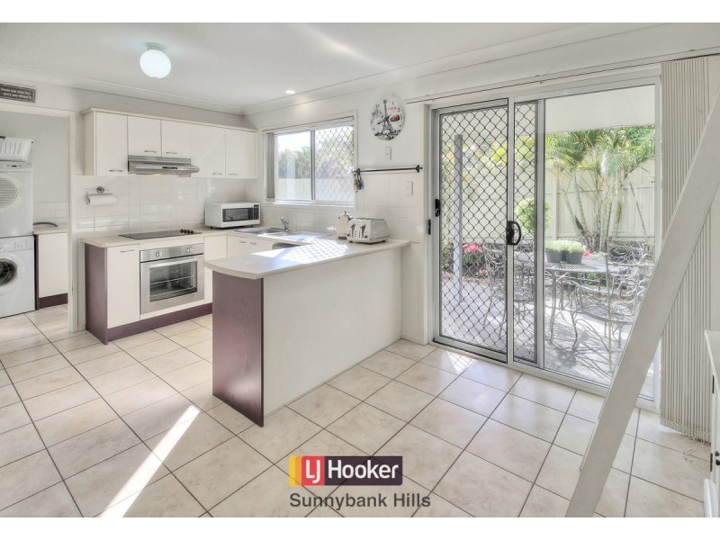 3/8 Earnshaw Street, Calamvale QLD 4116