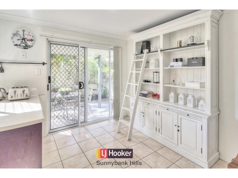 3/8 Earnshaw Street, Calamvale QLD 4116