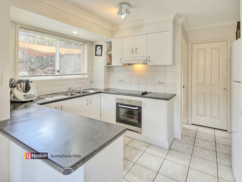 12/18 Swan Lake Crescent, Calamvale QLD 4116