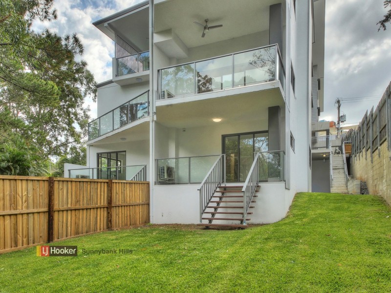 110 Nicholson Street, Greenslopes QLD 4120
