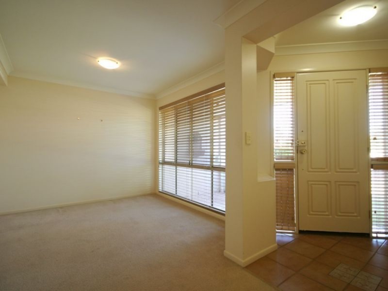 37 Orania Crescent, Calamvale QLD 4116